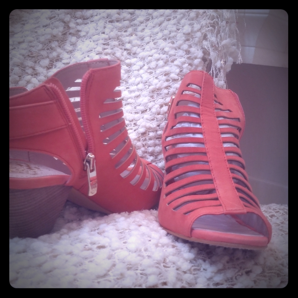 Salmon shoes, gently worn and in excellent conditi